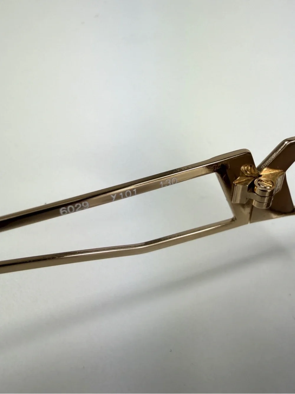 VTG Yves Saint Laurent 6029 Sunglasses Gold Open Frame YSL Deadstock Full Set